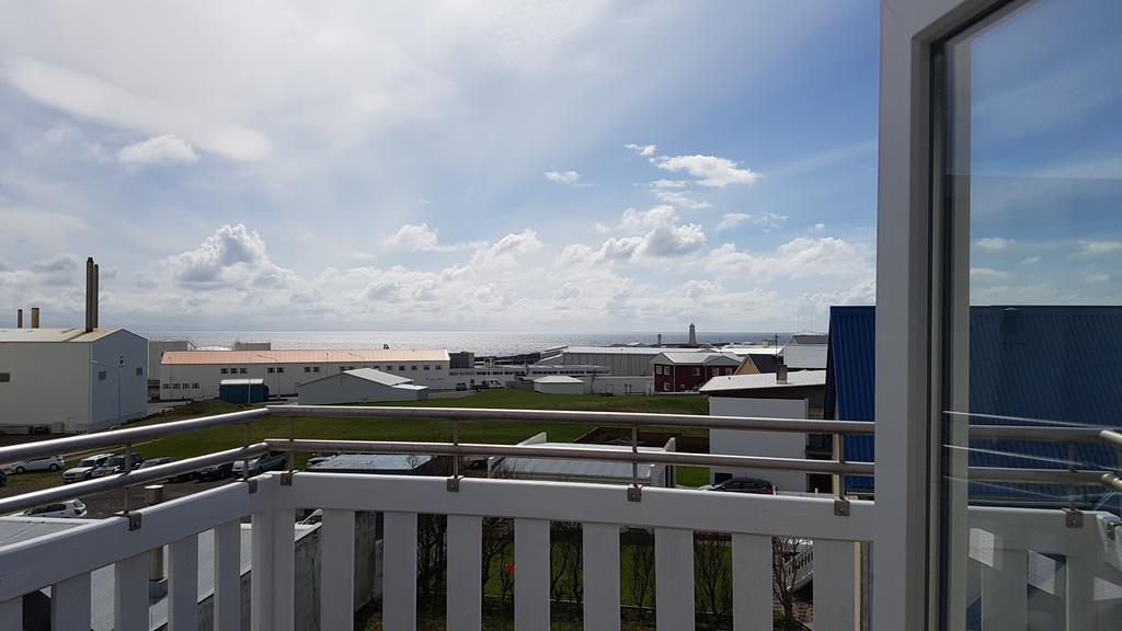 Akranes Hi Hostel - Staywest Exterior photo